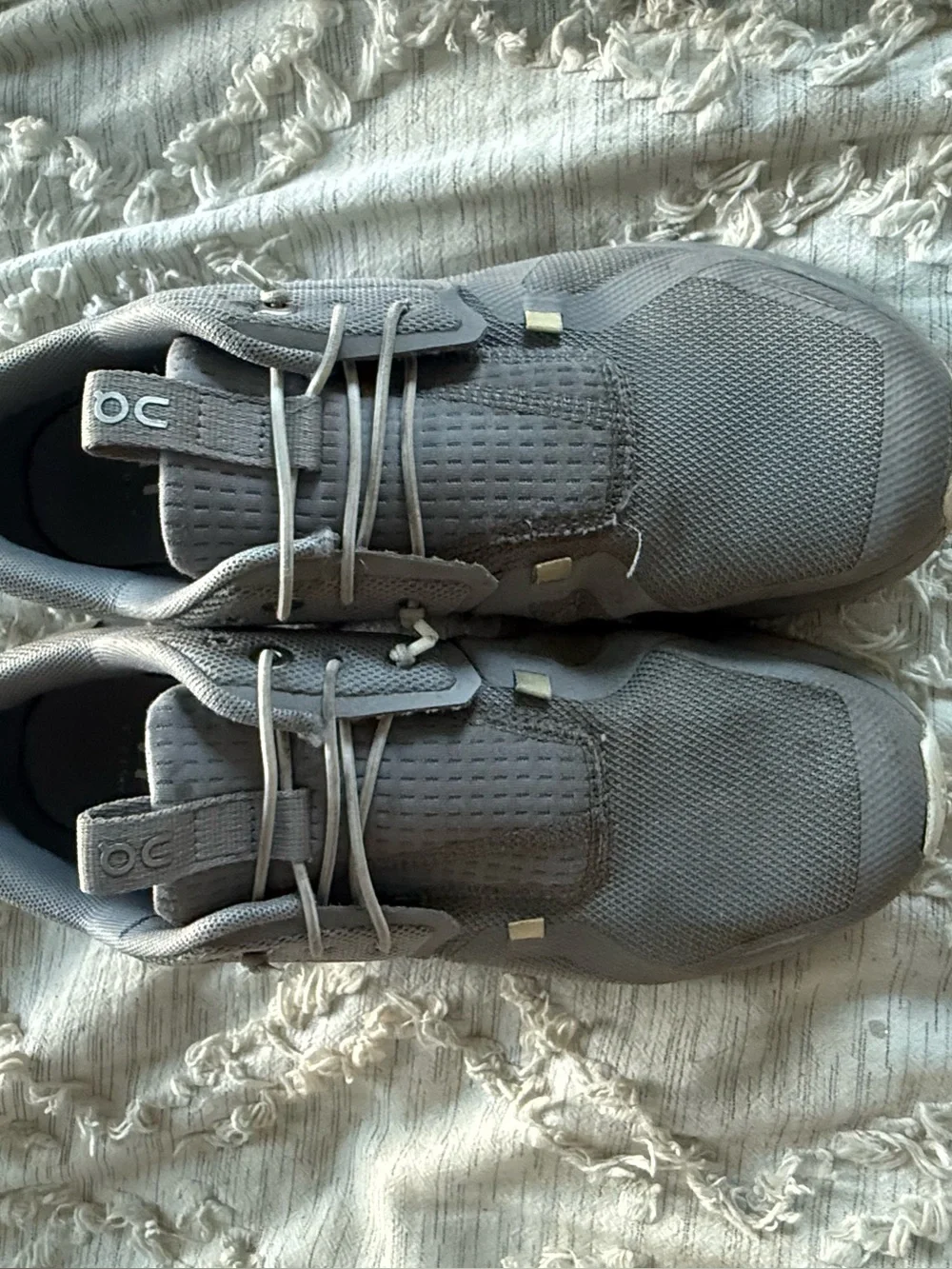 On Cloud 5 Youth Sneakers
